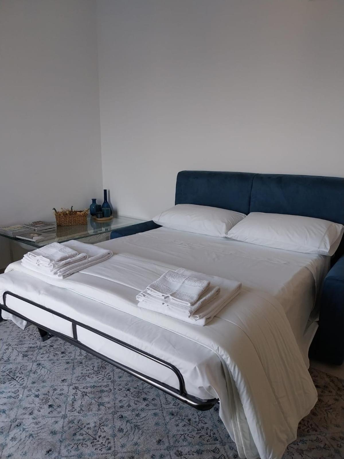 Principe Umberto Apartment Augusta Bagian luar foto
